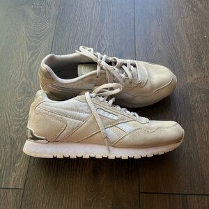 Reebok Sneakers